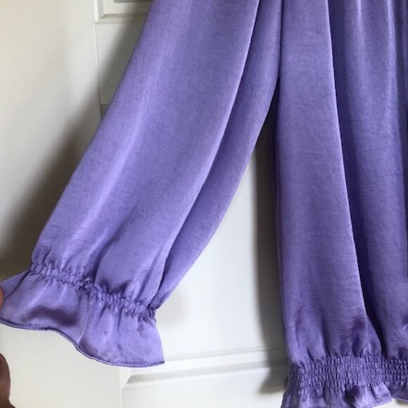 Beautiful Lavender Blouse - size Medium - Picture 5 of 8